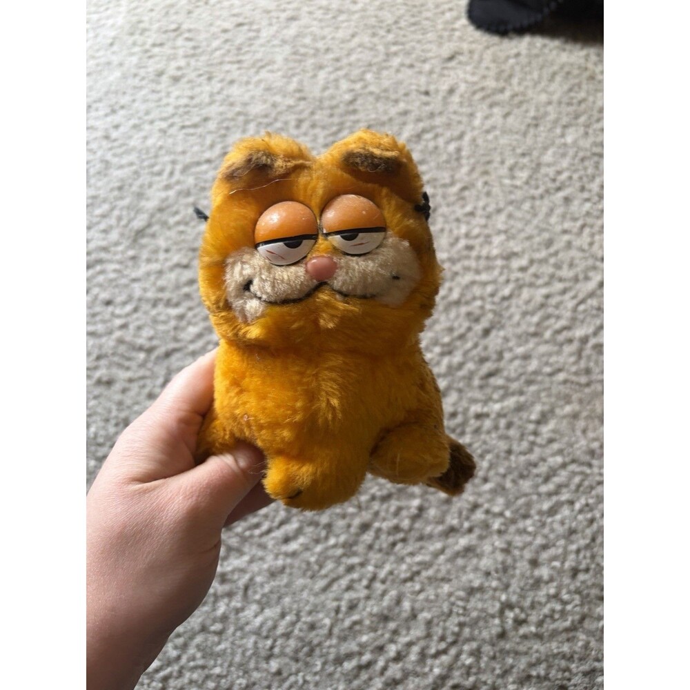 Vintage Dakin Garfield Sitting Fat Cat 1981 Plush Stuffed Animal Comics